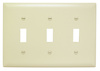 RP3I - Trademaster Wallplate 3G 3 Toggle Iv - Pass & Seymour/Legrand