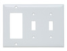 SP226LA - Smooth Wallplate 3G 2 Toggle + 1 Decor La - Pass & Seymour/Legrand